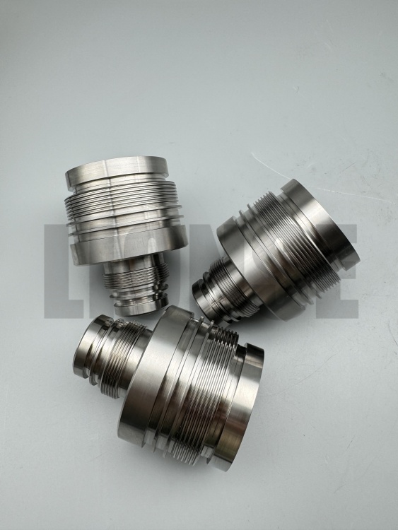 কেন গ্রেড 5 টাইটানিয়াম খাদ গভীর সমুদ্রের সরঞ্জামের জন্য বেছে নেওয়া হয়?