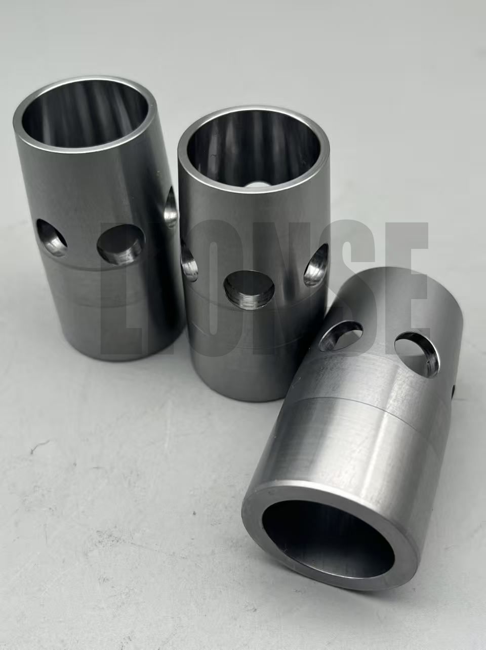 বুশিং এবং হাতা মধ্যে পার্থক্য কি?